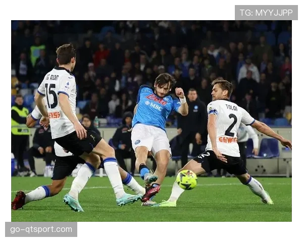 意甲争四大战:亚特兰大3-2击败那不勒斯,攻势足球对攻经典战 意甲争四大战:亚特兰大3-2击败那不勒斯,攻势足球对攻经典战